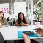 Zdjęcie do artykułu: Jak poprawić komunikację między działami – praktyki HR